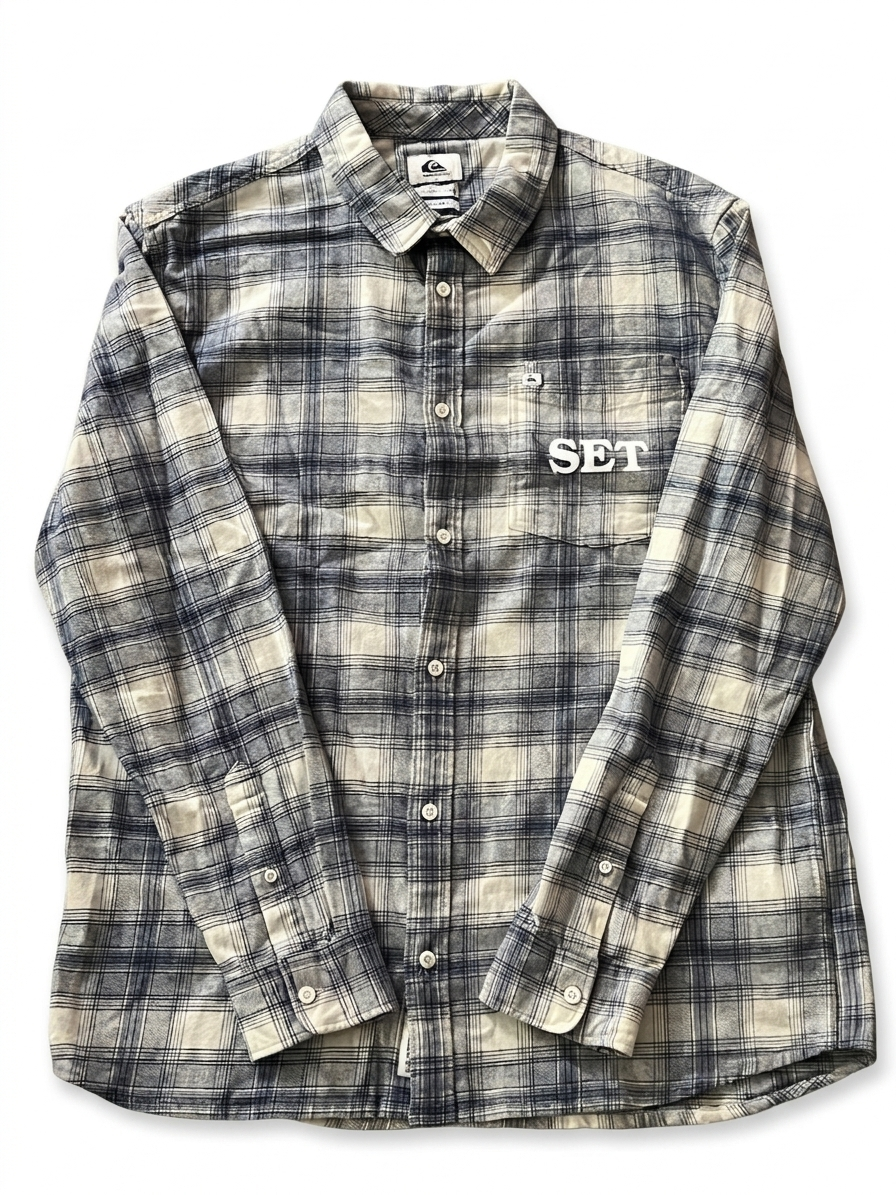 White & Navy Plaid Flannel L
