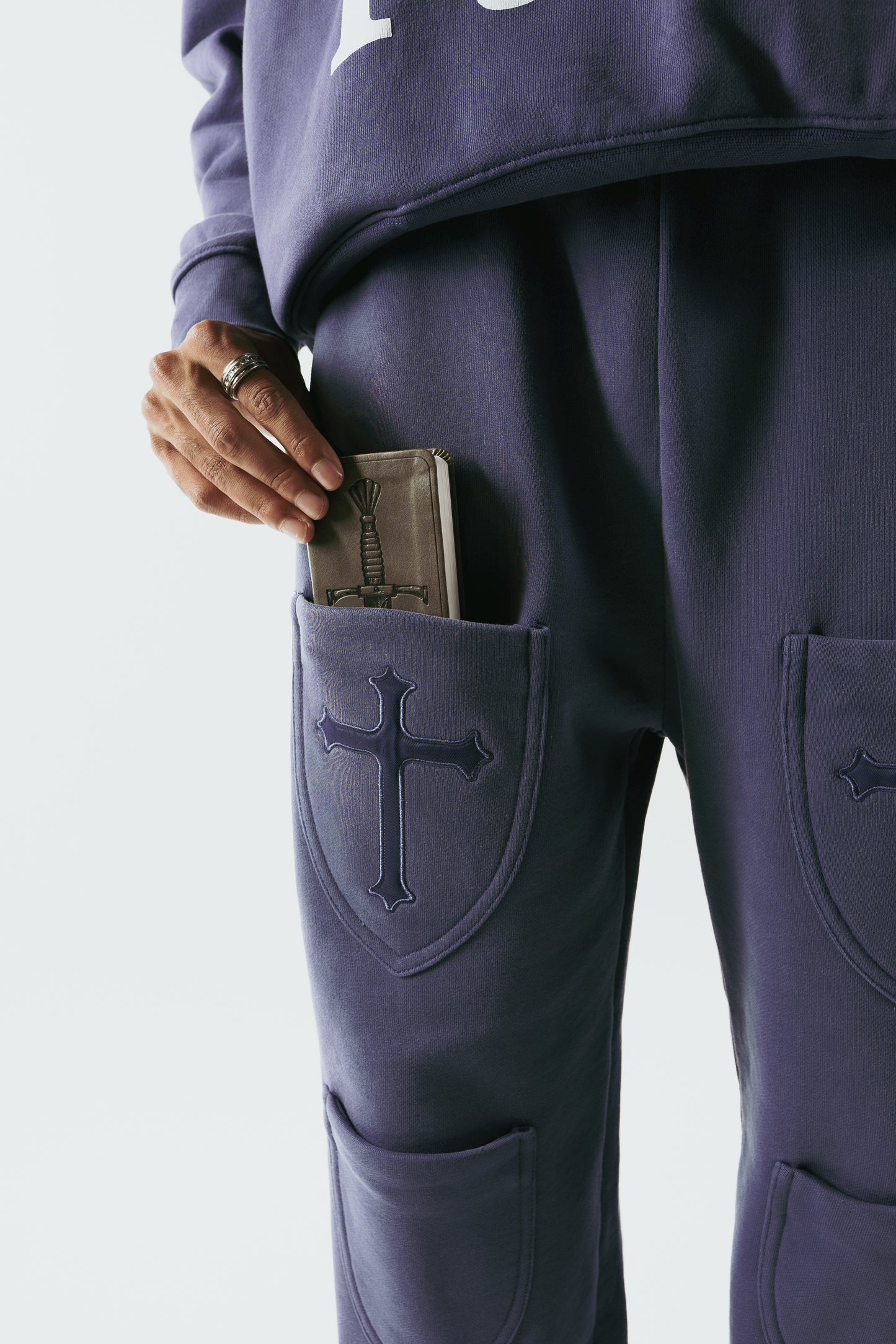 Fount SET-suit Sweats